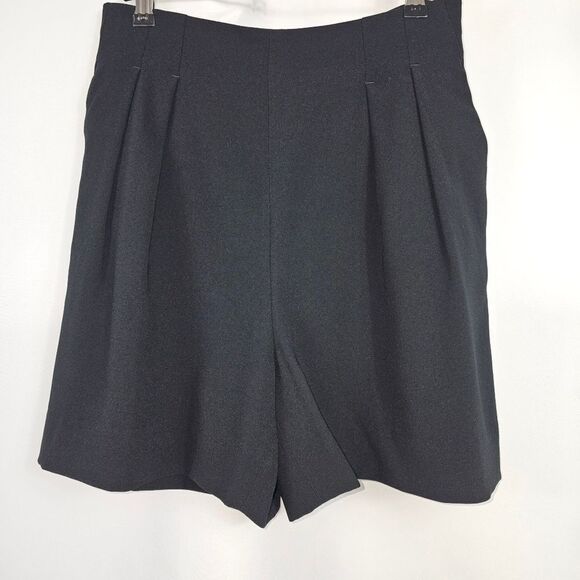 NWT Aritzia Babaton Mayne Shorts in Black Size 6